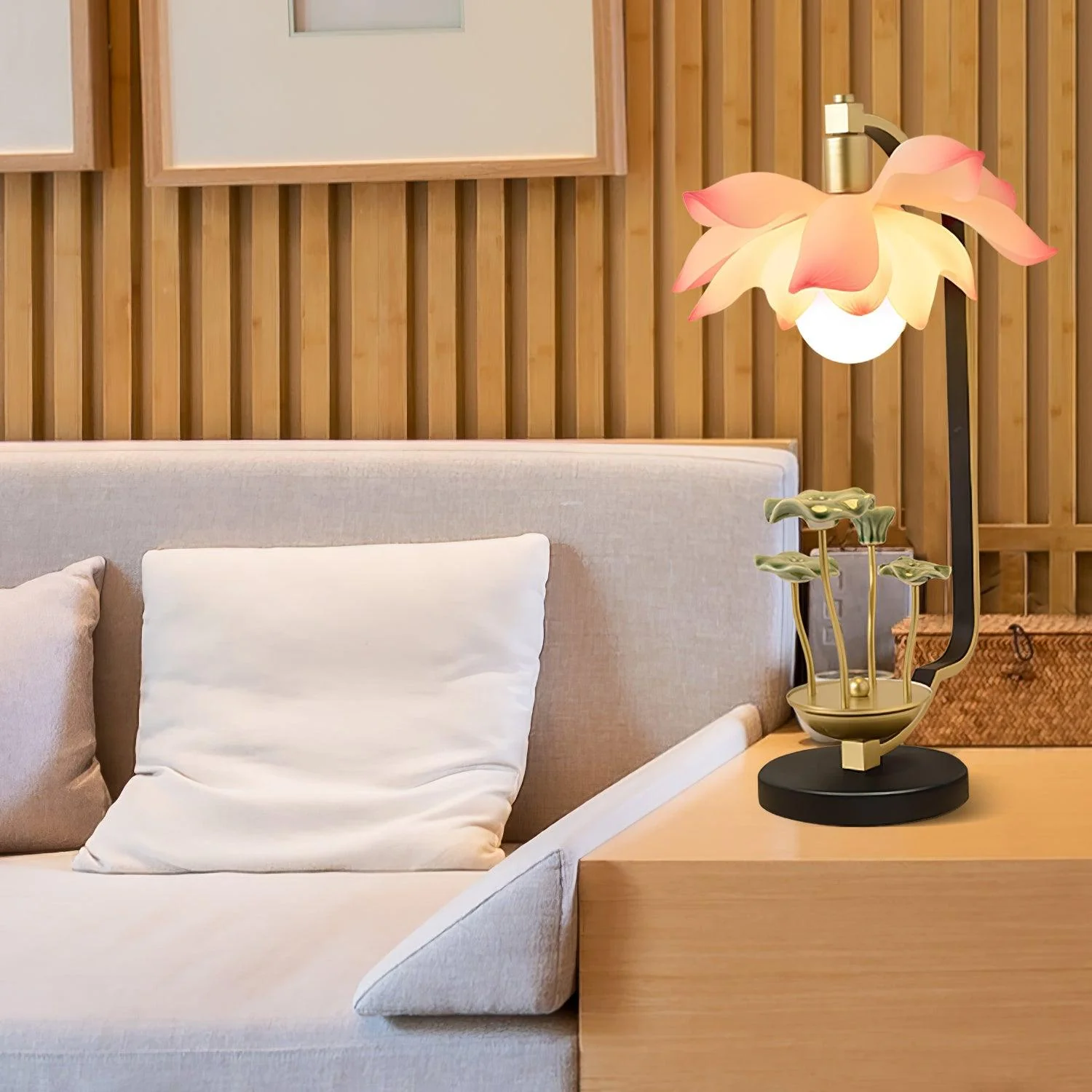 Lotus Table Lamp v interiéru